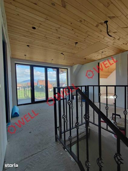 Casă cu 4 camere cu Teren 1122 Mp în Ozun
