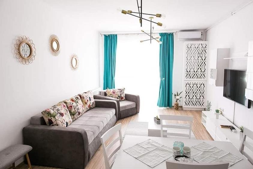 Apartament cu 2 camere, mobilat în Central