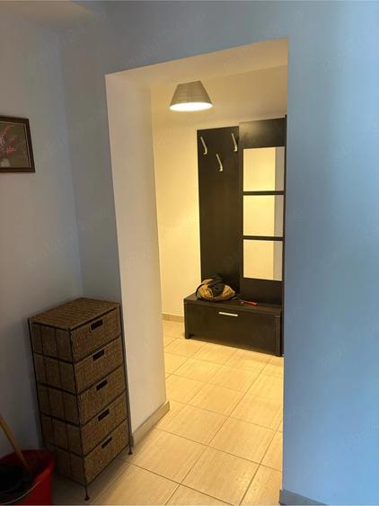 Apartament cu 3 camere decomandat în Berceni