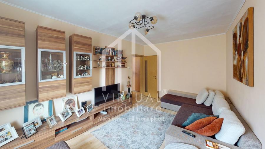 Apartament cu 3 camere decomandat, mobilat în Vasile Aaron