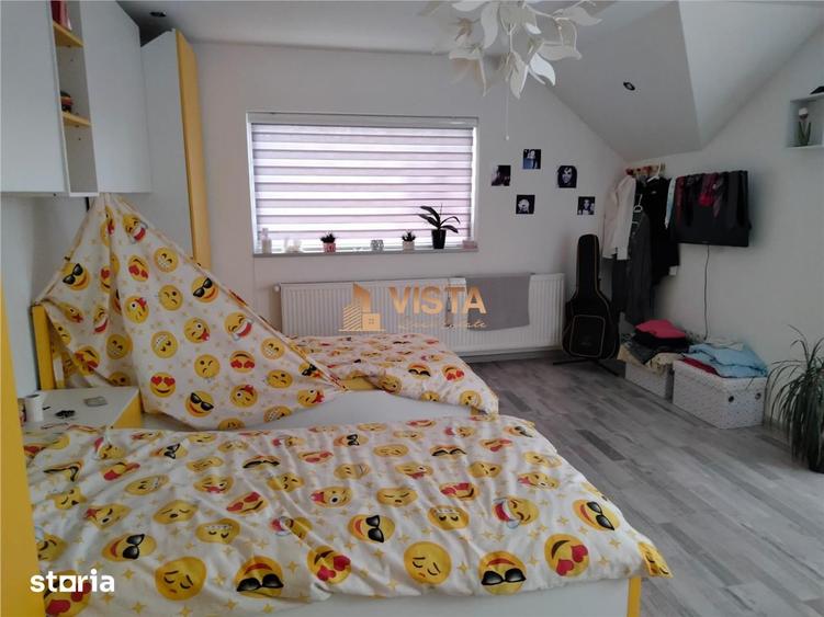 Casă cu 5 camere cu Teren 1000 Mp în Tractorul