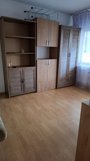 Garsonieră decomandată în Nord