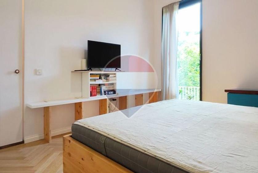 Apartament cu 2 camere decomandat, mobilat în Schei