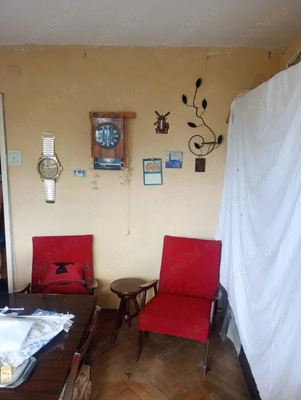 Apartament cu 4 camere decomandat în Mărăței