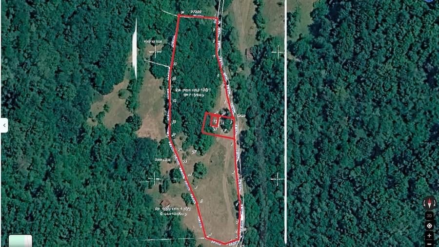 Casă cu Teren 7199 Mp în Valea