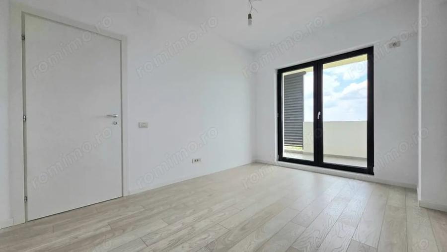 Apartament cu 3 camere semidecomandat în Fundeni