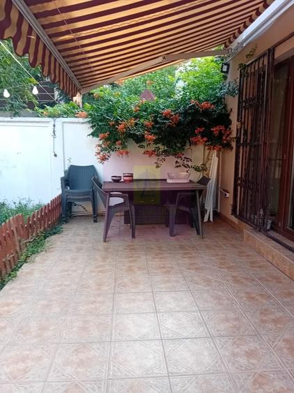 Casă individuală cu 5 camere cu Canalizare în Tei