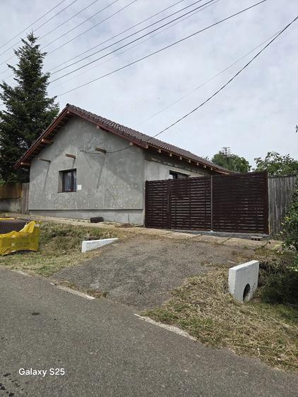 Casă cu 2 camere cu Teren 926 Mp în Murani