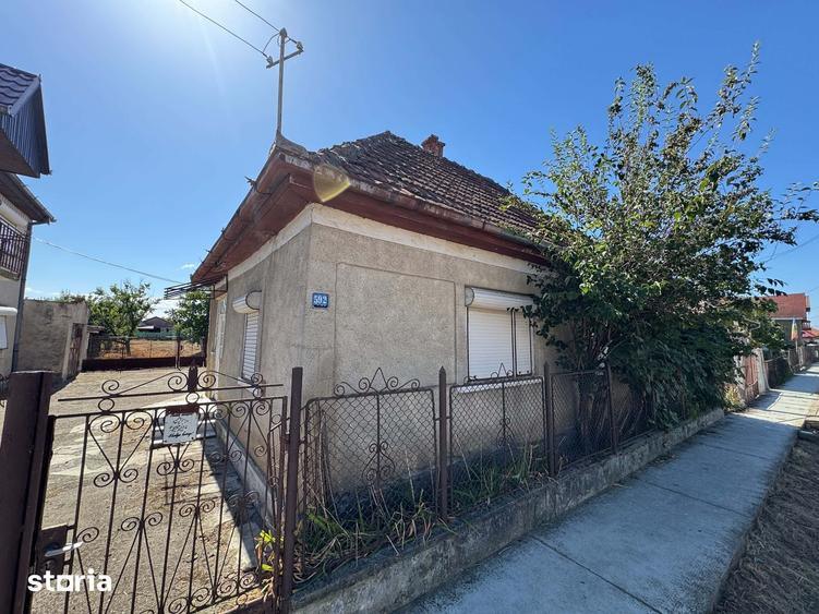 Casă cu 4 camere cu Teren 1440 Mp în Vetiș