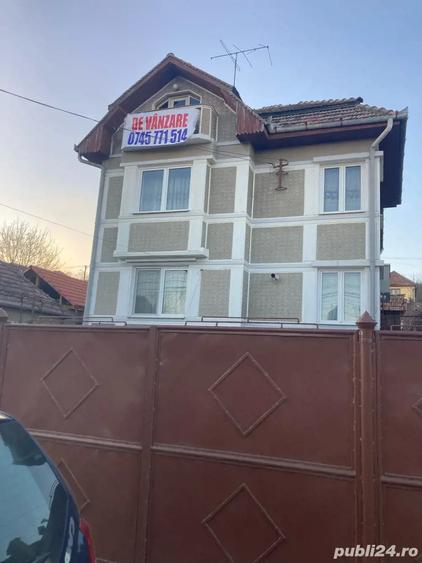 Casă cu 5 camere în Târnăveni