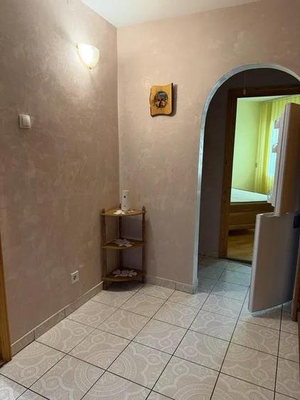 Apartament cu 2 camere decomandat, mobilat în Nicolina