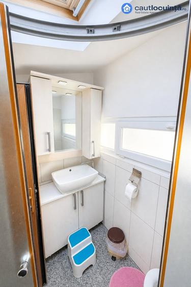 Apartament cu 3 camere, mobilat în Apărătorii Patriei