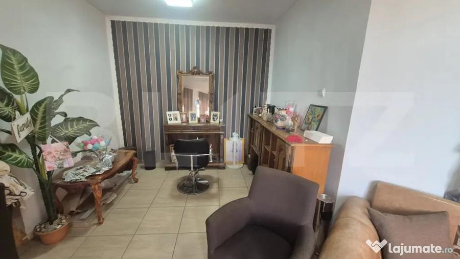 Casă cu 5 camere cu Teren 496 Mp în Cloșca