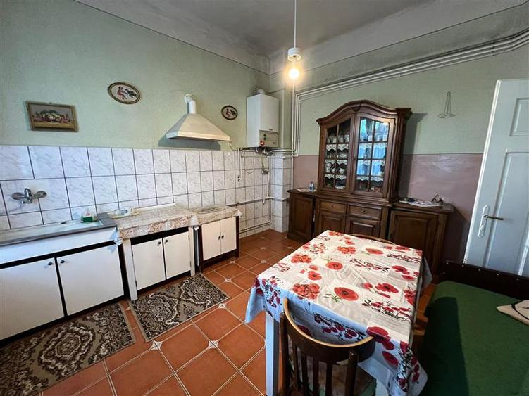 Casă cu 3 camere cu Teren 317 Mp în Budai