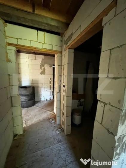 Casă cu 7 camere cu Teren 1700 Mp în Beclean