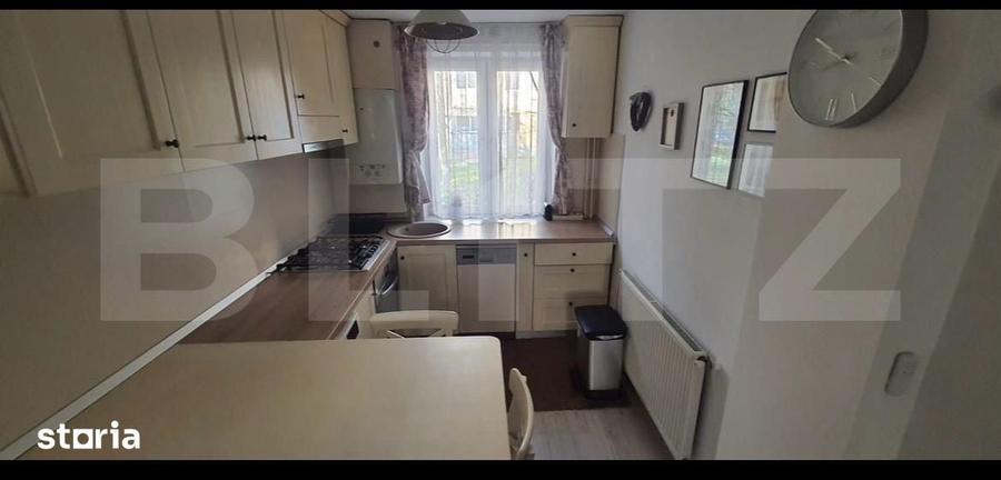 Apartament cu 3 camere semidecomandat în Central