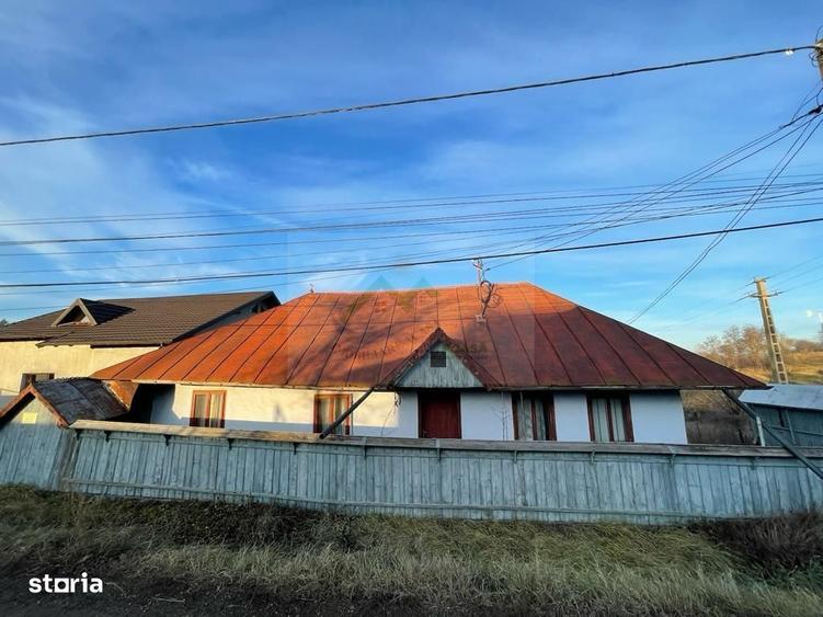 Casă cu 3 camere în Podeni
