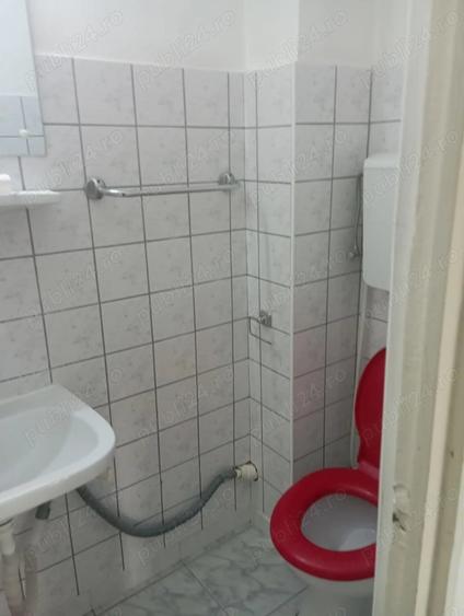 Apartament cu 3 camere decomandat în Decebal