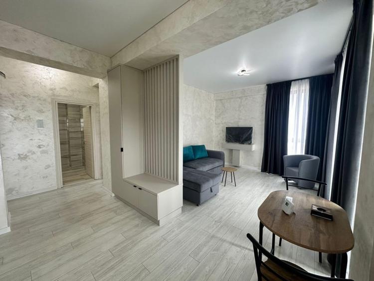 Apartament cu 2 camere decomandat, mobilat în Mamaia-Sat