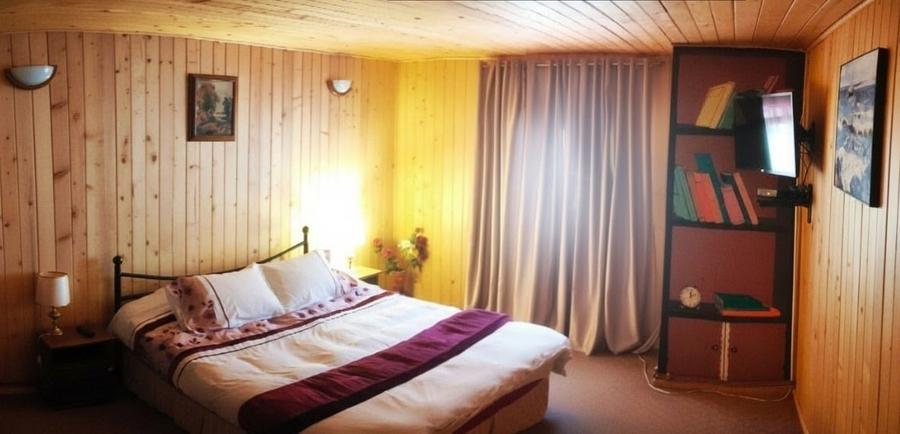 Casă individuală cu 5 camere cu Garaj în Siriu