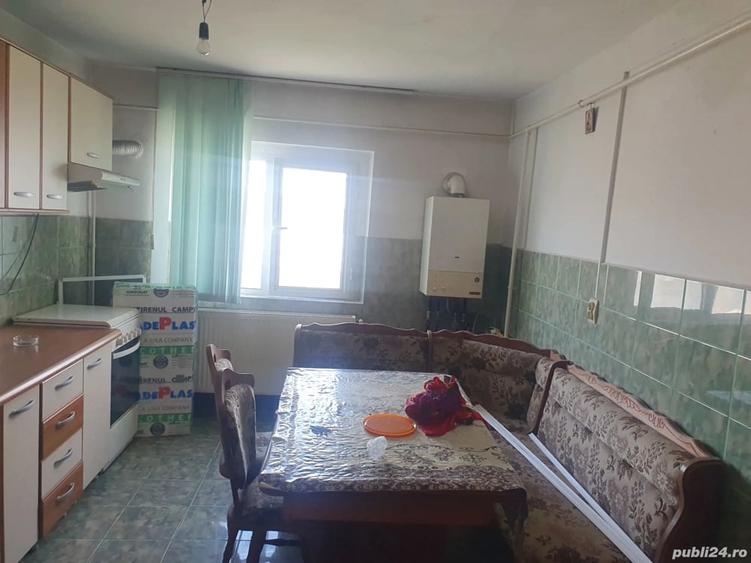 Apartament cu 3 camere nedecomandat în Central
