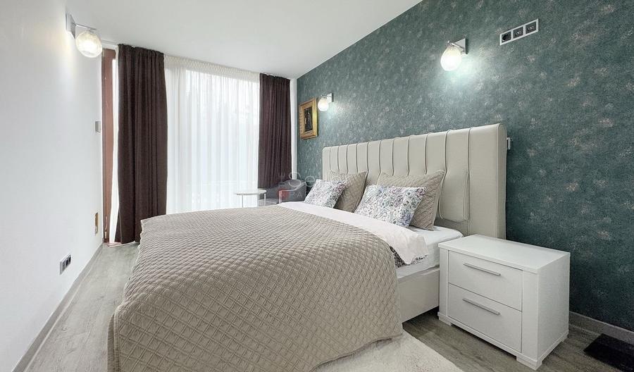 Apartament cu 4 camere decomandat, mobilat în Poiana Brașov
