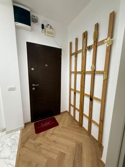 Apartament cu 2 camere semidecomandat, mobilat în Dacia