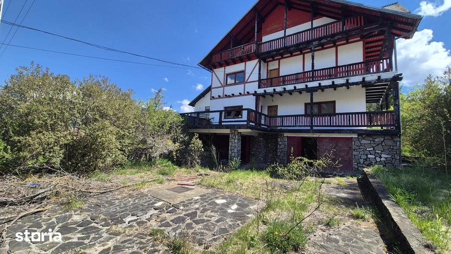Casă cu Teren 1364 Mp în Poiana Țapului