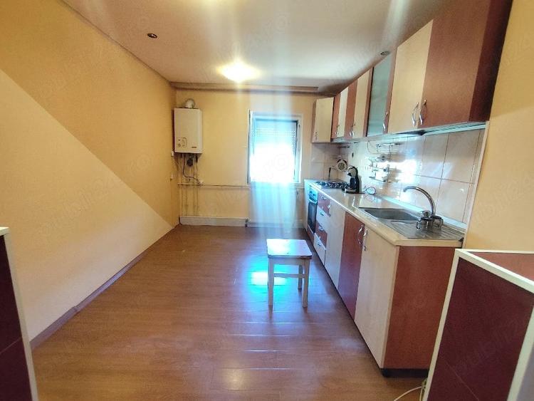 Apartament 3 camere cf 1 decomandat - 5