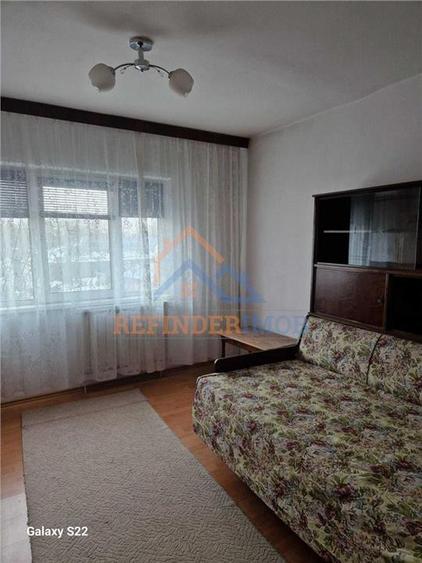 Apartament cu 3 camere decomandat, mobilat în Rahova
