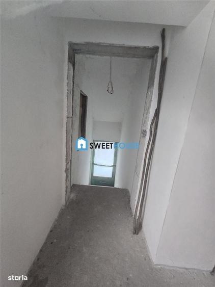 Casă cu 4 camere în Central