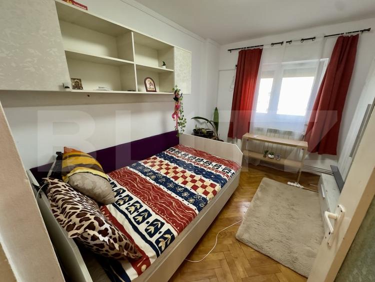 Apartament cu 3 camere decomandat, mobilat în Cetate
