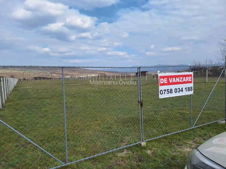 Vand teren intravilan la 5 km de Bistri?a cu utilita?i.