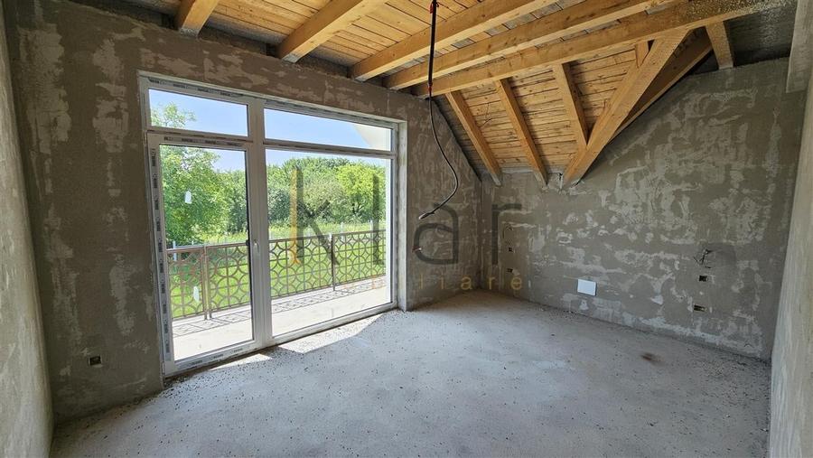 Casă individuală cu 4 camere cu Garaj în Aiton