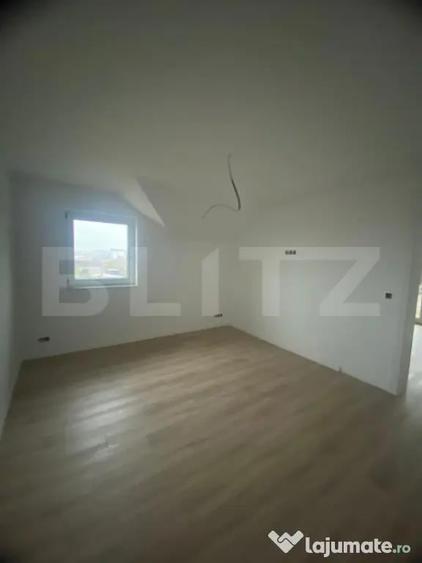 Casă cu 5 camere cu Teren 963 Mp în Bosanci