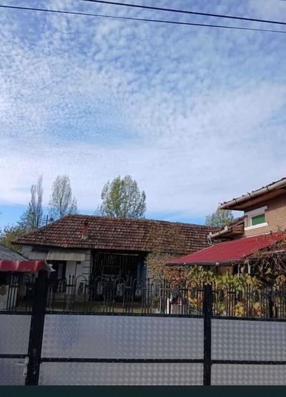 Casă cu 3 camere în Central