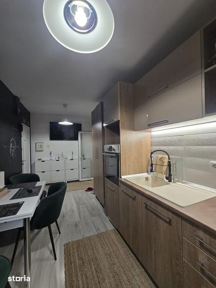 Apartament cu 2 camere semidecomandat în Școlilor