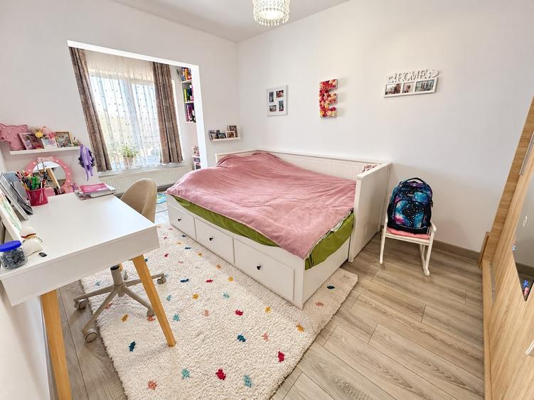 Apartament cu 3 camere decomandat, mobilat în Blaj