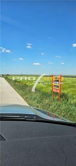 Teren agricol extravilan de 4200 mp, în Corbu