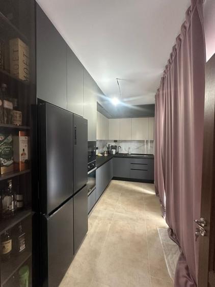 Casă individuală cu 9 camere cu Canalizare în Bragadiru