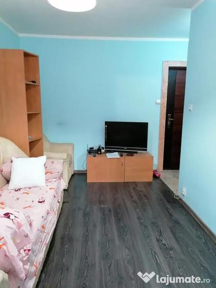Garsonieră semidecomandată în Sud