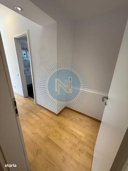 Apartament cu 4 camere în Capitale