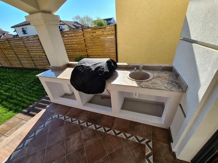 Duplex cu 5 camere cu Canalizare în Aradului