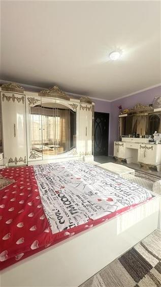 Casă individuală cu 6 camere cu Teren 552 Mp în Aurel Vlaicu