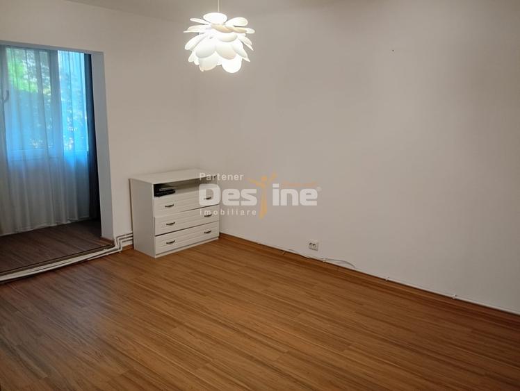 Apartament cu 4 camere decomandat, mobilat în 1 Mai
