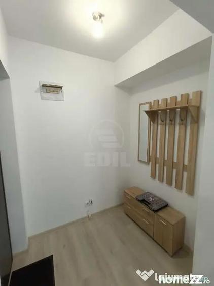 Apartament cu 3 camere semidecomandat, mobilat în Florești