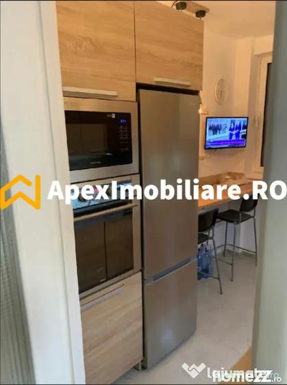 Apartament cu 3 camere decomandat, mobilat în Titan