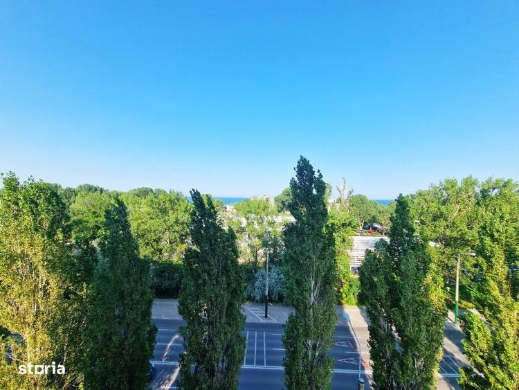 Apartament cu 3 camere decomandat în Sud