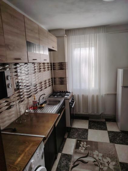 Apartament cu 2 camere semidecomandat în Exterior Vest
