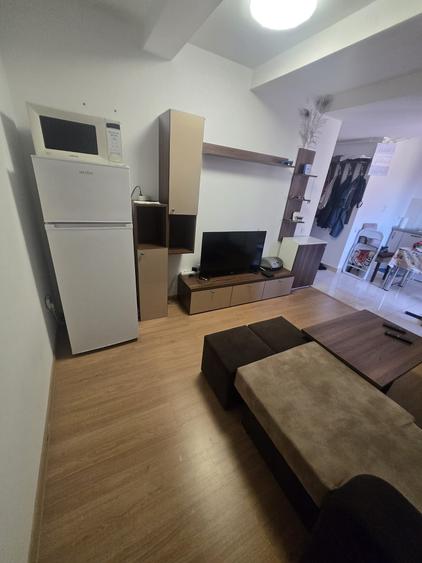 Apartament cu 2 camere decomandat în Colentina